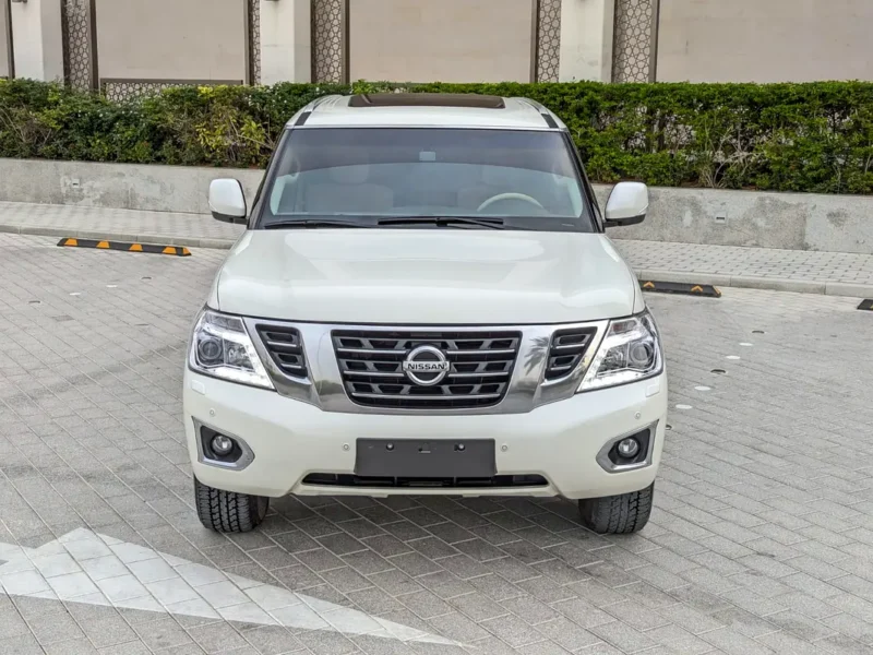 2017 Nissan Patrol SE 6 Cylinder Petrol Engine White Beige SUV GCC Specs