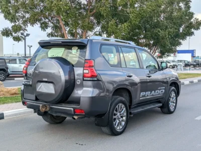 2021 Toyota Prado TXL GCC V6 4.0L Grey Beige SUV IN EXCELLENT CONDITION