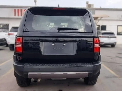 2025 TOYOTA PRADO 2.8L DIESEL LUXURY EDITION 4 Cylinder Engine Black Brown SUV