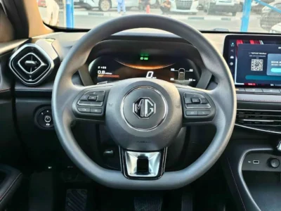 2025 MG 5 180DVVT LUXURY 1.5L 4 Cylinder PETROL Engine White Black Sedan GCC