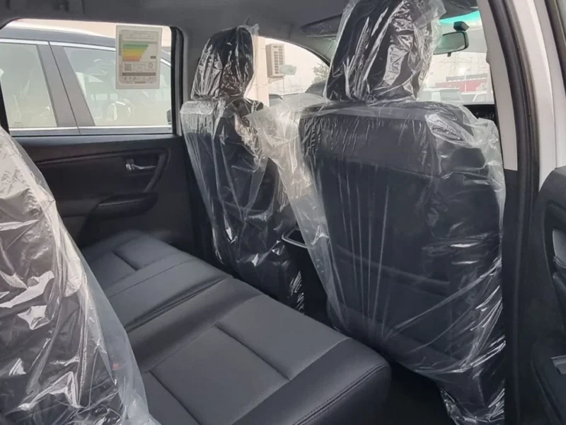 2025 TOYOTA FORTUNER 2.7L PETROL GR-KIT 4 Cylinders Engine White Black SUV GCC