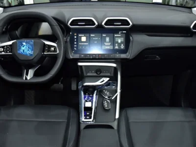 2026 MG ZS Luxury 4 Cylinder Petrol Engine Black Crossover GCC Specs