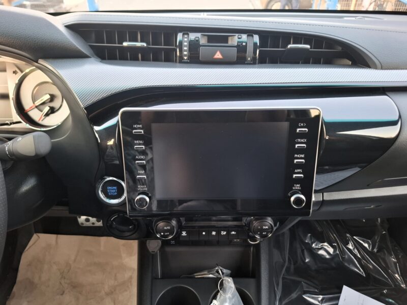 2025 Toyota Hilux GR Sport 4.0L V6 Engine AT White Black Truck Petrol