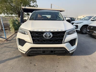 2025 Toyota Fortuner 2.4L 4Cylinder Engine Turbo Diesel White Beige SUV