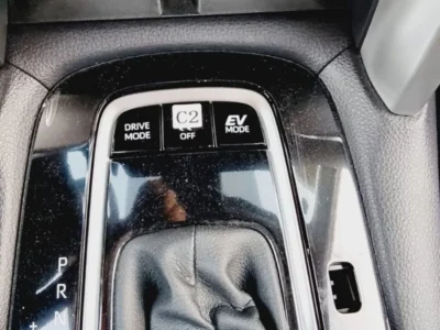 2024 TOYOTA COROLLA CROSS 2.0L HYBRID WITH RADAR 4 Cylinders White Black SUV