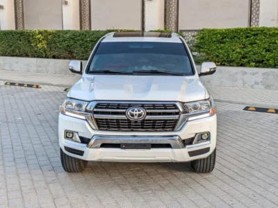 2008 Toyota Land Cruiser VXR TOP 8 Cylinders Petrol Engine White Red SUV