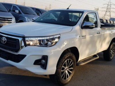 2018 Toyota Hilux SR5 2.8L Turbo Diesel Engine 4 Cylinders White Black