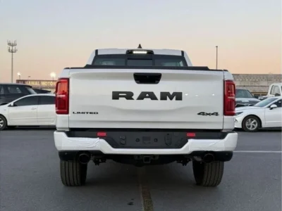 2025 RAM 1500 LIMITED 3.0L 6 Cylinder TWIN TURBO ESS White Black