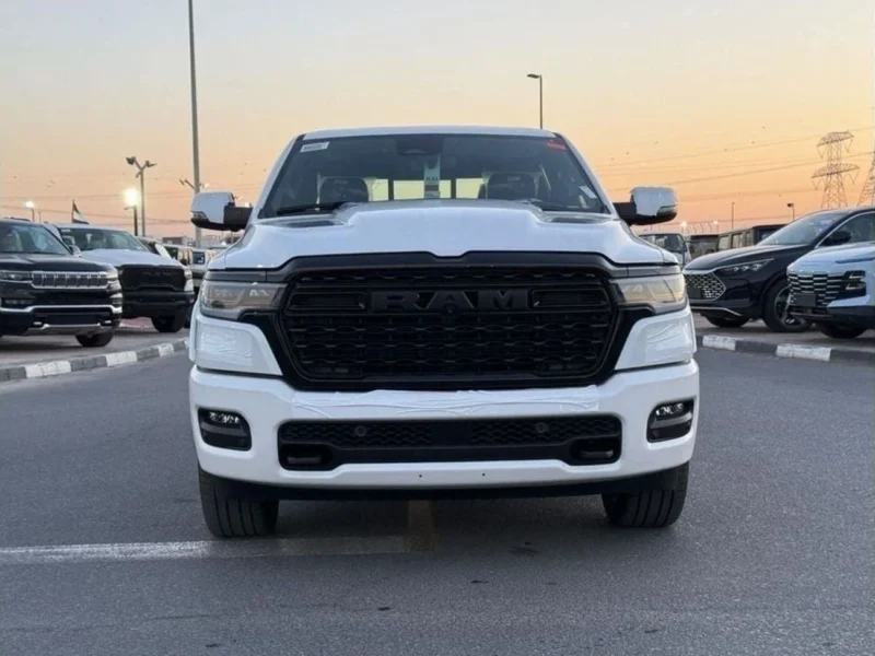2025 RAM 1500 LIMITED 3.0L 6 Cylinder TWIN TURBO ESS White Black