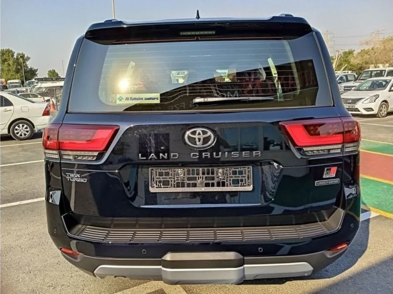 2022 Toyota Land Cruiser GR Sports Edition 6 Cylinder Petrol Engine Black Red SUV