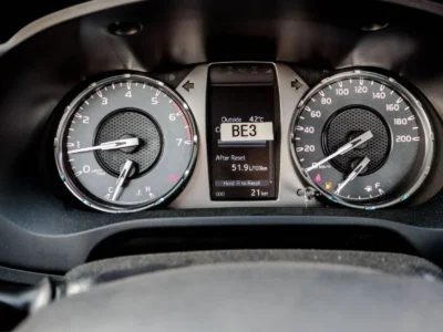 2025 Toyota Hilux Single Cab 2.7L 4 Cylinders Engine 4x2 MT White Red Truck