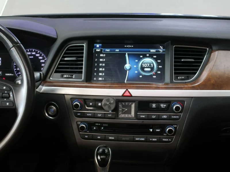 2016 Hyundai Genesis ROYAL 5.0 V8 Cylinders Engine Black Tan SUV AWD