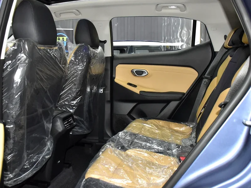 2026 GAC EMZOOM GL Plus 4 Cylinders Petrol Engine Blue Beige Crossover