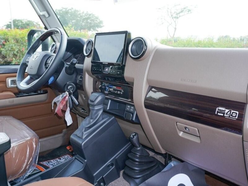 2025 Toyota Land Cruiser Hard Top 4.0L V6 Cylinder Engine AT Grey Tan SUV