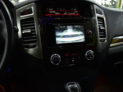 2018 Mitsubishi Pajero GLS 6 Cylinder Petrol Engine Gold Black Crossover GCC