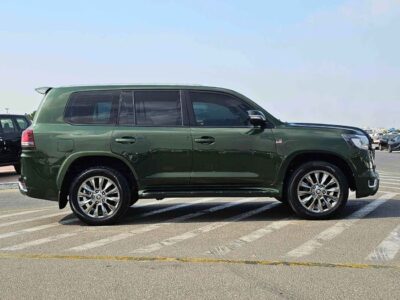 2015 Toyota Land Cruiser GR SPORT 4.6 Litres V8 Cylinder Engine Green Beige SUV