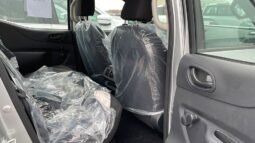 2024 Nissan Navara 2.3 L Turbo-Diesel inline‑4 Cylinder Engine White Black Pick Up