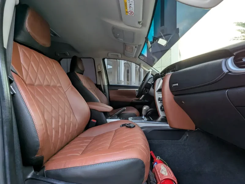 2017 TOYOTA FORTUNER FACELIFTED 2025 GXR V6 Black Brown SUV GCC Specs