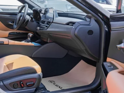 2025 Lexus ES300h 2.5-liter inline-4 Hybrid​ AT Black Tan Sedan FWD GCC Specs