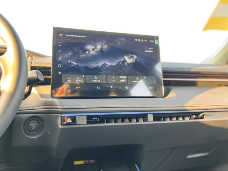 2025 TOYOTA FRONTLANDER HEV 2.0 Litres 4 Cylinders Engine White Black Sedan