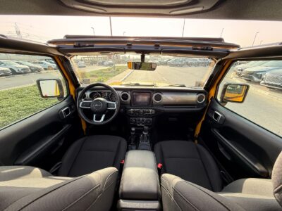 2020 Jeep Wrangler Unlimited Sahara 3.6L V6 4x4 Yellow Black SUV