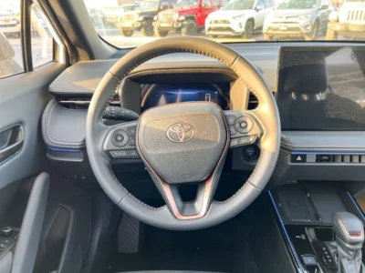 2025 TOYOTA FRONTLANDER HEV 2.0 Litres 4 Cylinders Engine White Black Sedan