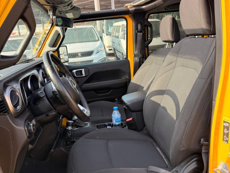 2020 Jeep Wrangler Unlimited Sahara 3.6L V6 4x4 Yellow Black SUV