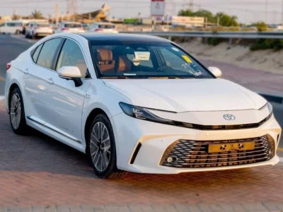 2026 Toyota Camry Lumiere 2.5L HEV Hybrid Inline-4 Full option White Tan Sedan