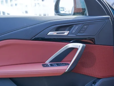 2025 BMW X2 2.0L TwinPower Turbo Inline 4-Cylinder Green Red SUV GCC Specs