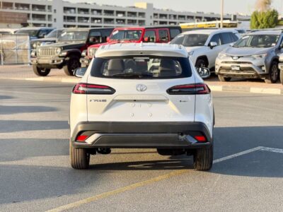 2025 TOYOTA FRONTLANDER HEV 2.0 Litres 4 Cylinders Engine White Black Sedan