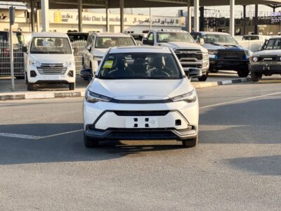 2025 TOYOTA FRONTLANDER HEV 2.0 Litres 4 Cylinders Engine White Black Sedan