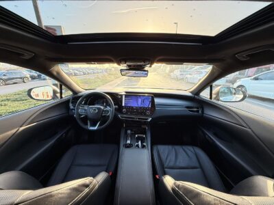 2024 LEXUS RX 350H Premium 2.4 Litre V4 Engine VVT White Black AWD