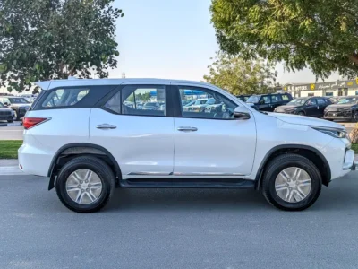 2023 Toyota Fortuner Other 4 Cylinder Petrol Engine White Brown SUV GCC Specs
