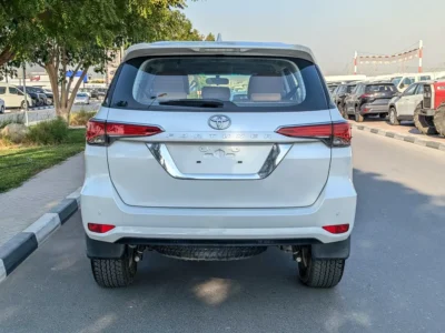 2023 Toyota Fortuner Other 4 Cylinder Petrol Engine White Brown SUV GCC Specs
