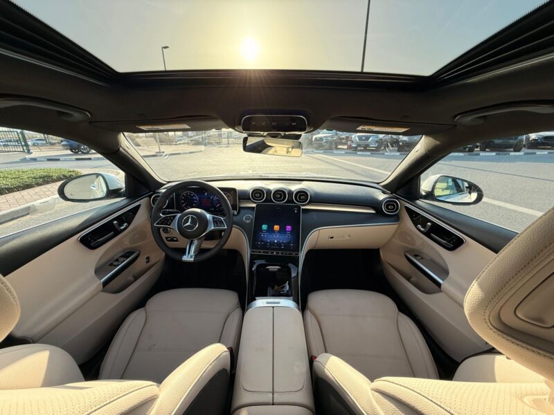 2025 MERCEDES-BENZ C 300 2.0 Litre V4 Engine Turbo White Sedan RWD