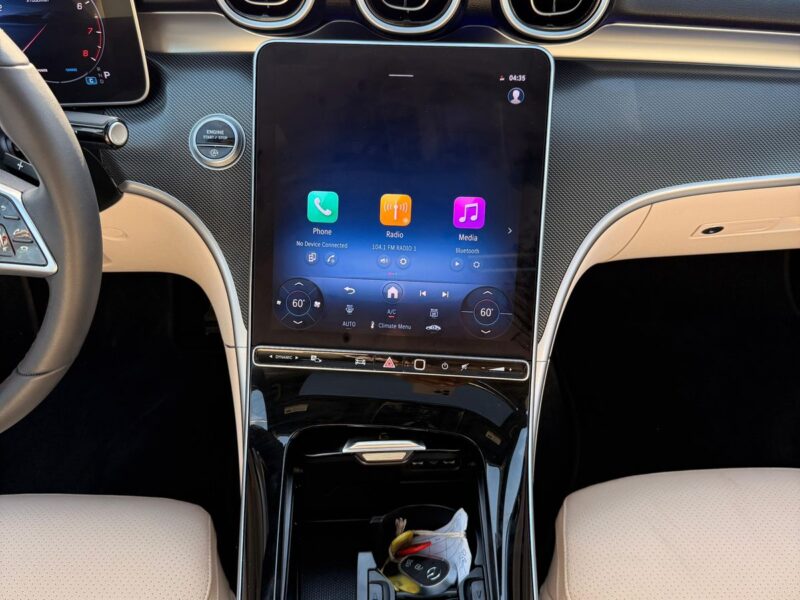 2025 MERCEDES-BENZ C 300 2.0 Litre V4 Engine Turbo White Sedan RWD