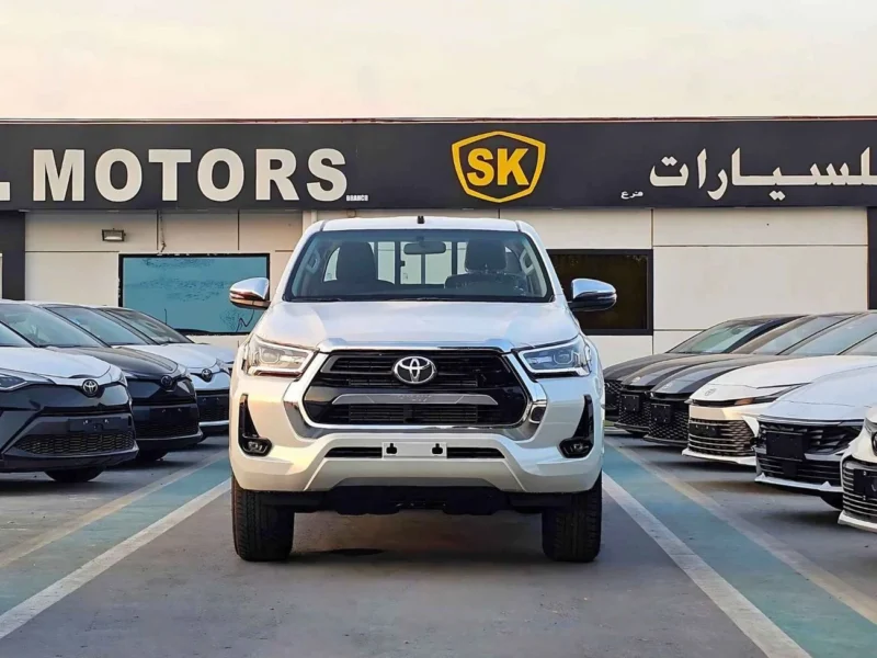 2025 Toyota Hilux SR5 WIDE BODY 2.4L DIESEL V4 AT White Black Pick Up Truck