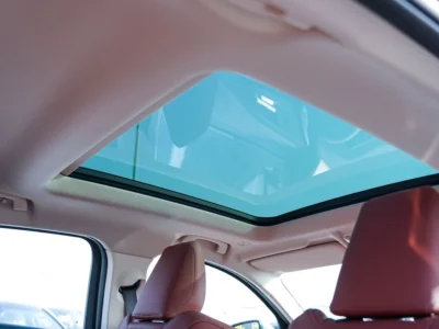 2025 BMW X2 2.0L TwinPower Turbo Inline 4-Cylinder Green Red SUV GCC Specs