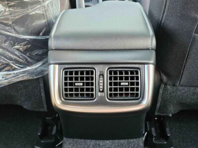 2025 Toyota Hilux SR5 WIDE BODY 2.4L DIESEL V4 AT White Black Pick Up Truck