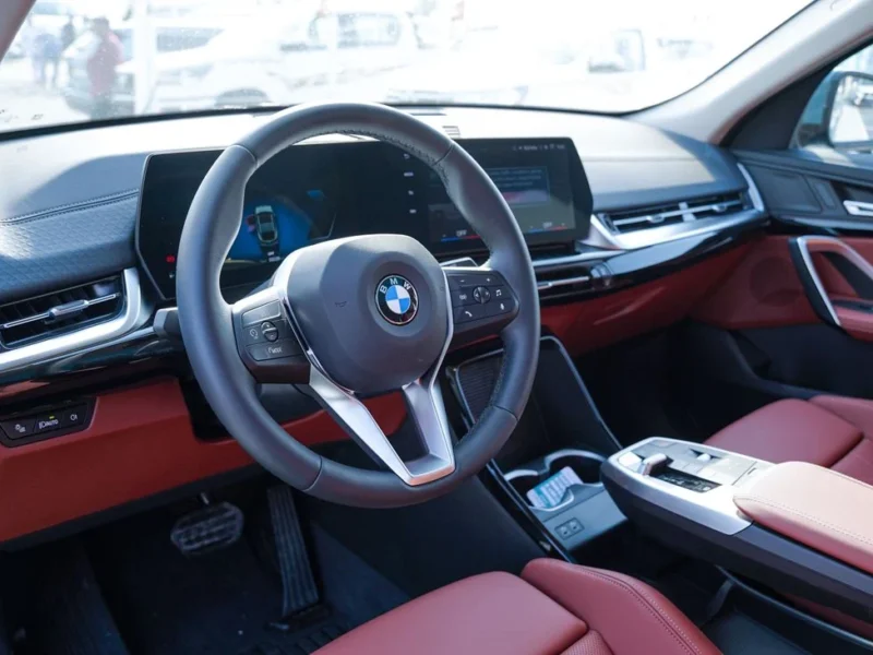 2025 BMW X2 2.0L TwinPower Turbo Inline 4-Cylinder Green Red SUV GCC Specs