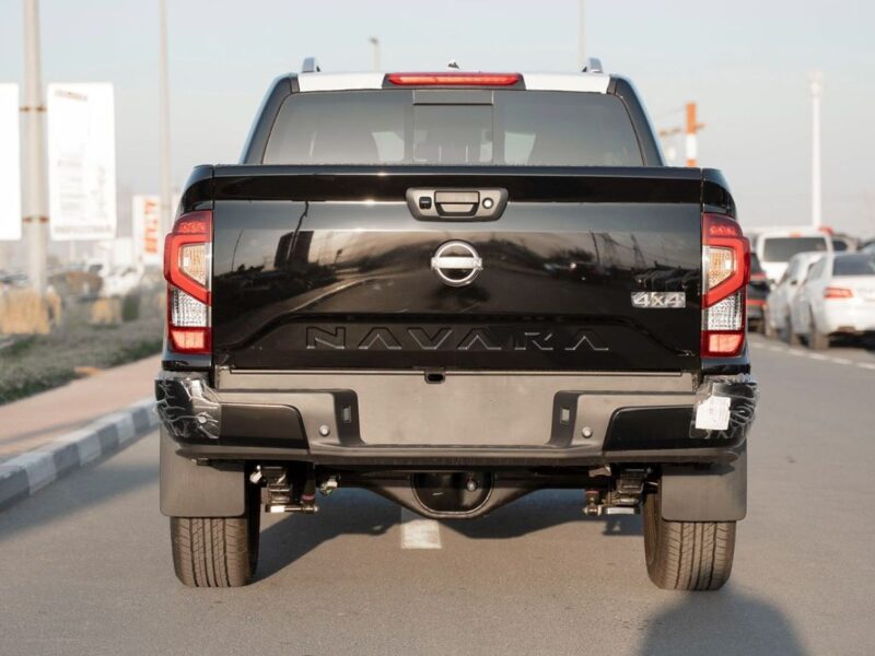 2025 Nissan Navara LE 2.5L 4 Cylinders Petrol Manual Black Pick Up Truck GCC
