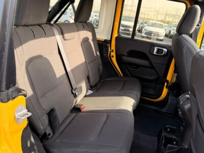 2020 Jeep Wrangler Unlimited Sahara 3.6L V6 4x4 Yellow Black SUV