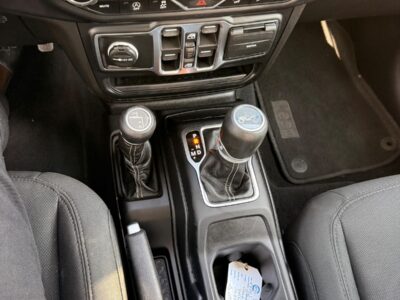 2020 Jeep Wrangler Unlimited Sahara 3.6L V6 4x4 Yellow Black SUV