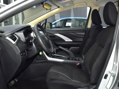 2022 Mitsubishi Xpander Medium Line 4 Cylinder Petrol Engine Silver Black Crossover