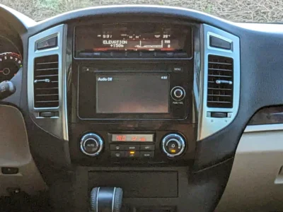 2017 Mitsubishi Pajero GLS V6 3.5L GCC MID OPTION Grey Brown SUV GCC