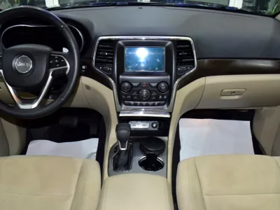 2018 Jeep Grand Cherokee Laredo 6 Cylinders Petrol Engine Black Beige SUV