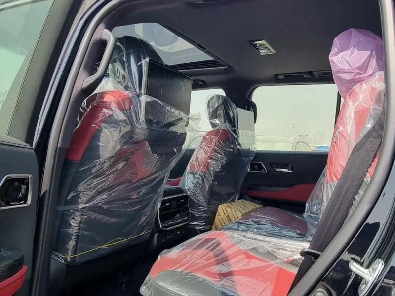 2025 TOYOTA LAND CRUISER 3.3L DIESEL VXR FULL OPTION Black Red SUV