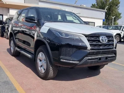 2026 TOYOTA FORTUNER 2.4L DIESEL 4X4 4 Cylinders Engine Black Beige SUV