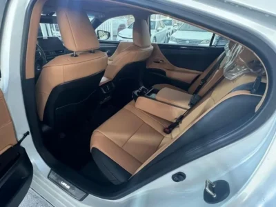2024 Lexus ES300h 2.5 Litres 4 Cylinder Hybrid Engine White Tan Sedan FWD