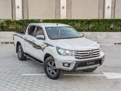 2019 Toyota Hilux Double Cab GLX AWD P 2.4 V4 DIESEL White Red Pick UP
